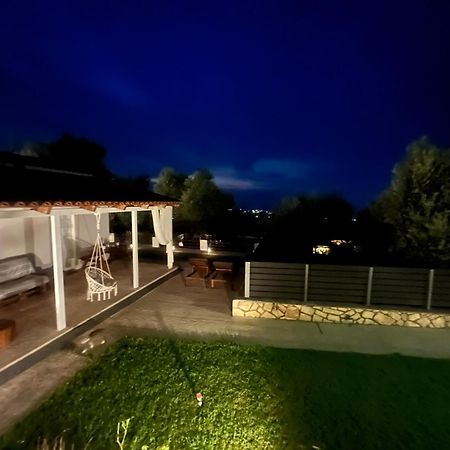 Joyas Cosy Apartment ตรากากิ ภายนอก รูปภาพ