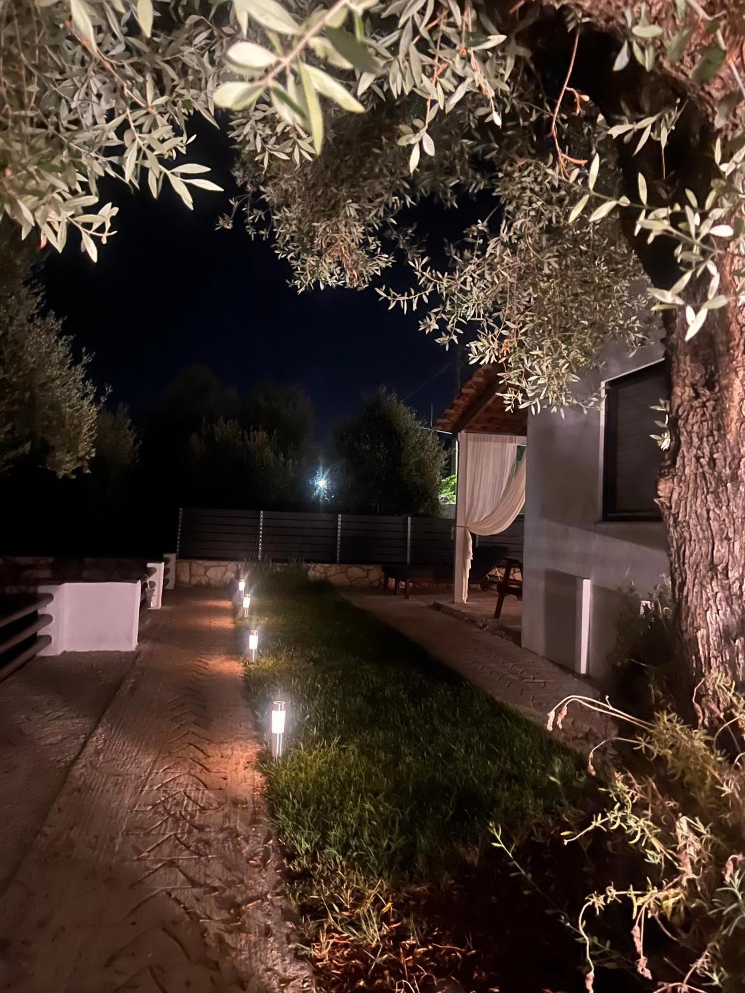 Joyas Cosy Apartment ตรากากิ ภายนอก รูปภาพ