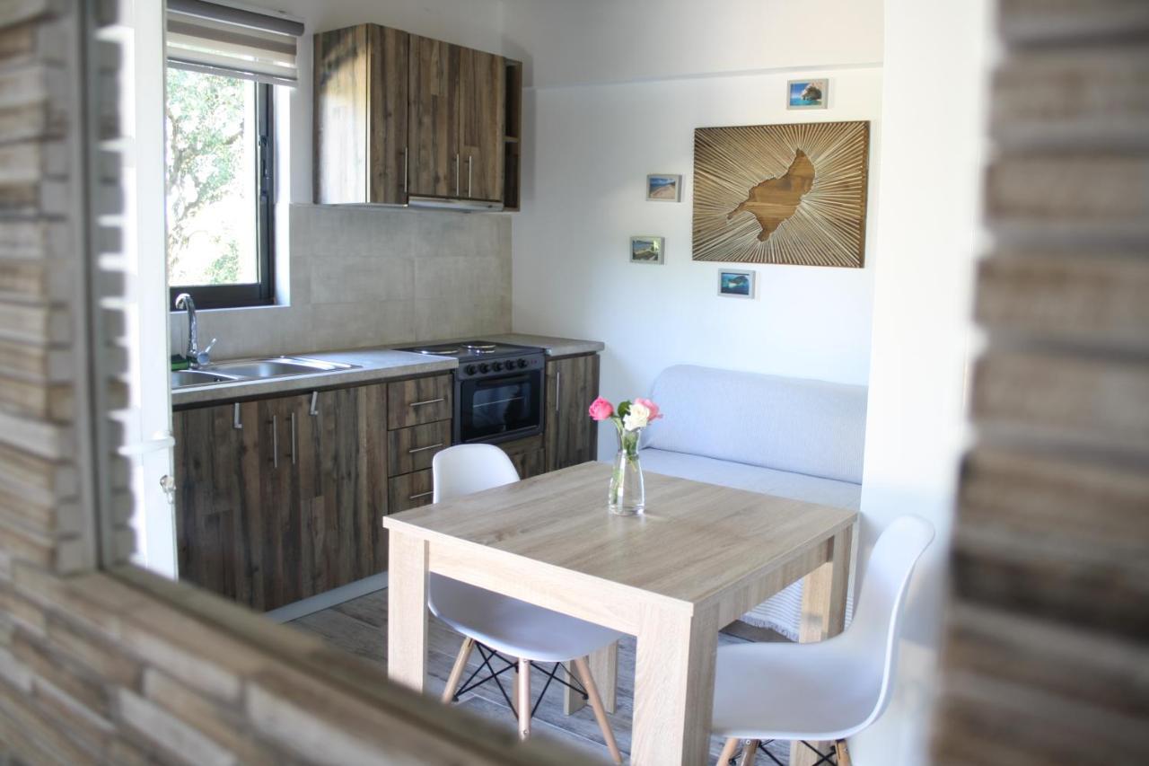 Joyas Cosy Apartment ตรากากิ ภายนอก รูปภาพ